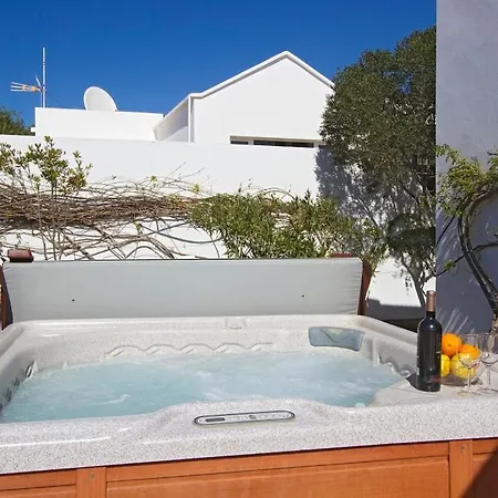 Вілла Casa Pardelera - 3 Bedroom - Great Pool Area With Jacuzzi - Perfect For Families Пуерто-дель-Кармен