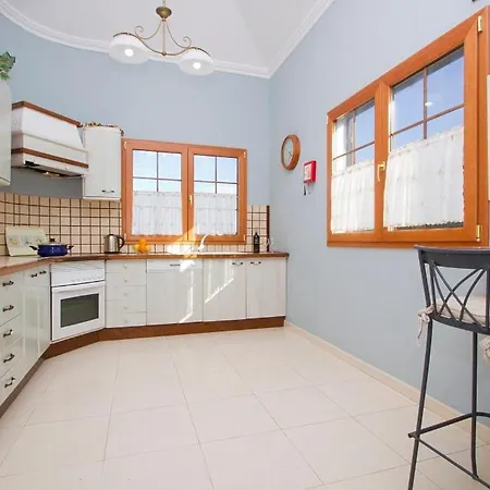 Вілла Casa Pardelera - 3 Bedroom - Great Pool Area With Jacuzzi - Perfect For Families *
