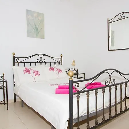Casa Pardelera - 3 Bedroom - Great Pool Area With Jacuzzi - Perfect For Families Вілла *
