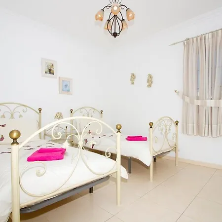 Вілла Casa Pardelera - 3 Bedroom - Great Pool Area With Jacuzzi - Perfect For Families *